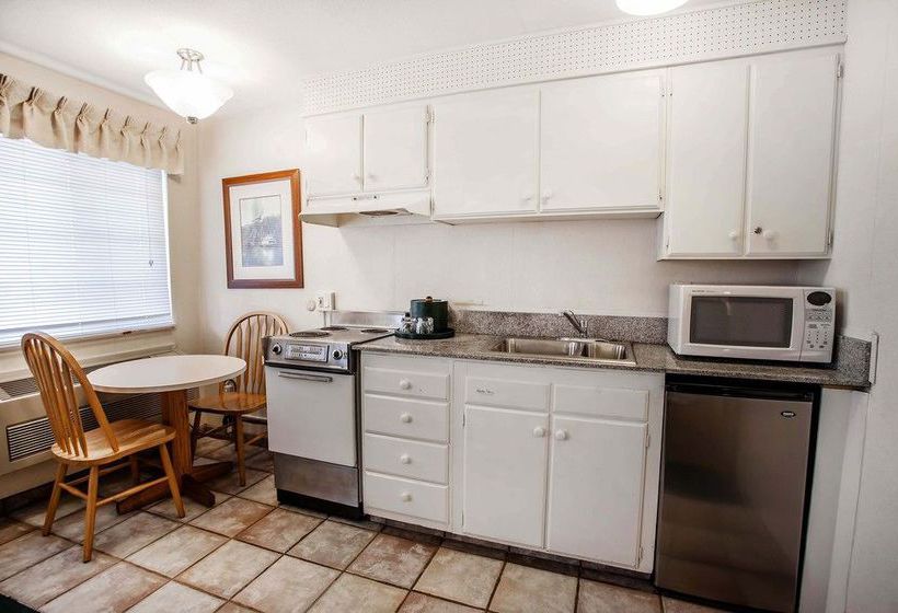 Hotel Quality Inn & Suites Bremerton  | Bremerton | Washington | United States 10