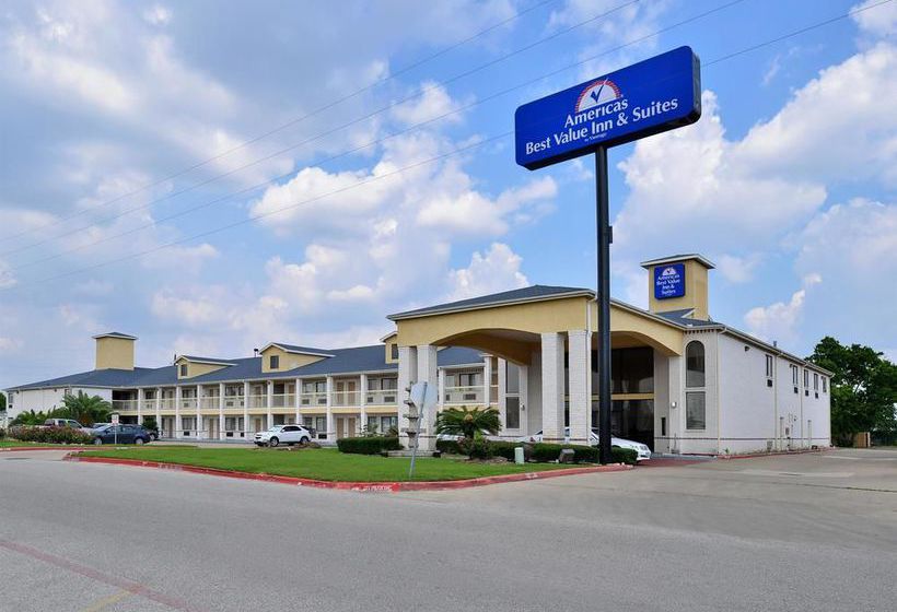 Hotel Quality Inn & Suites  | Stafford | Texas | United States 1