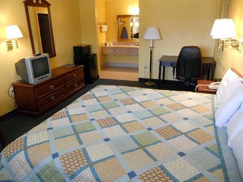 Hotel Americas Best Value Inn  | Portsmouth | Virginia | United States 2