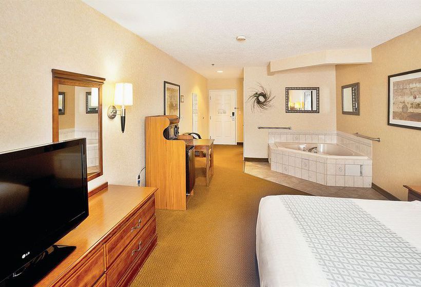 Hotel La Quinta Inn & Suites Erie  | Erie | Pennsylvania | United States 20