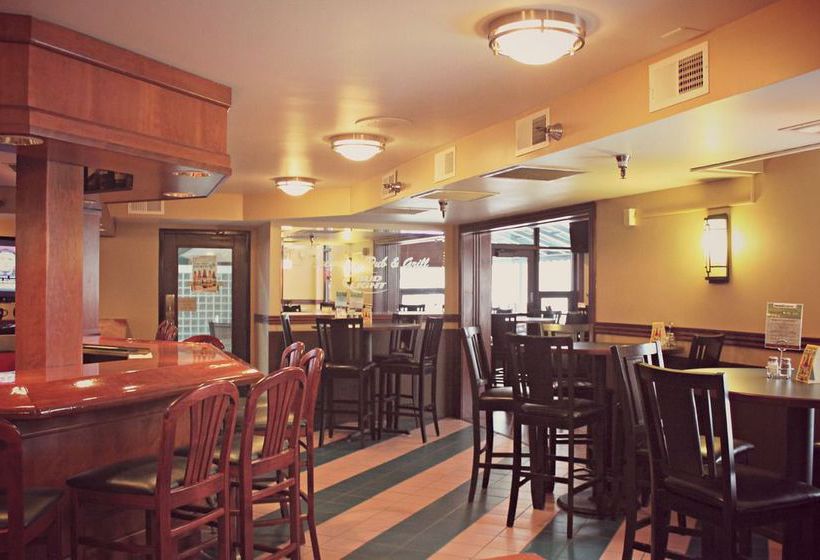 Hotel Express Riverport Inn & Suites  | Winona | Minnesota | United States 5