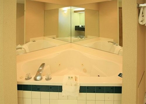 Hotel Quality Inn Louisville  | Louisville | Kentucky | United States 18