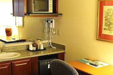 Biltmore Suites Hotel  | High Point | North Carolina | United States 16