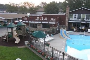 Black Hawk Motel Wisconsin