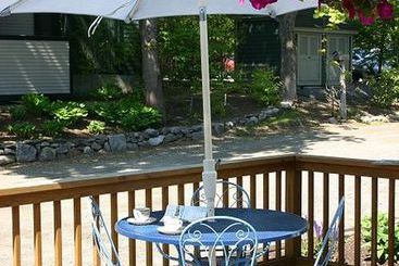 Hotel Blue Harbor House A Village Inn  | Camden | Maine | United States 2