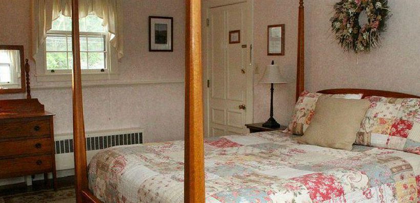 Hotel Brass Lantern Inn  | Stowe | Vermont | United States 13