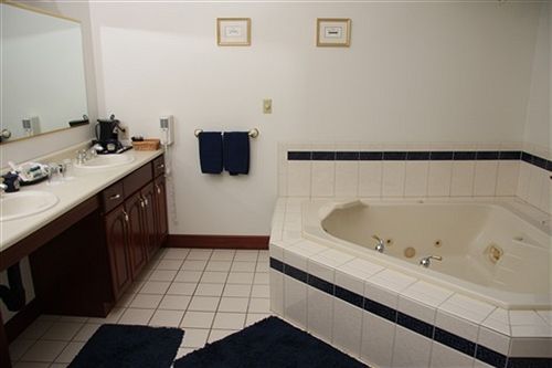 Hotel Brightwood Inn  | Oglesby | Illinois | United States 4