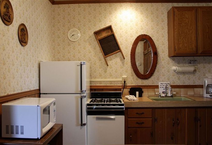 Hotel Brynwood on the River  | Estes Park | Colorado | United States 10