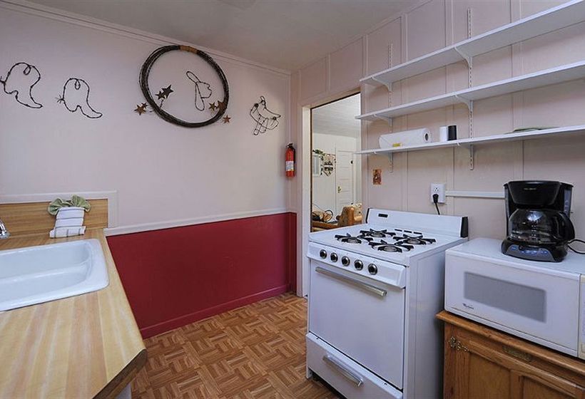 Hotel Brynwood on the River  | Estes Park | Colorado | United States 19