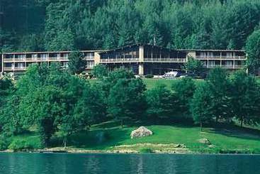 Buckhorn Lake State Resort 