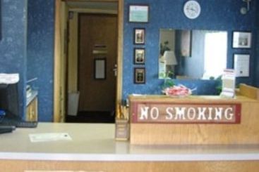 Hotel Budget Host Villa Inn & Suites