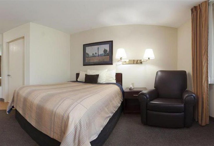 Hotel Candlewood Suites Greensboro  | Greensboro | North Carolina | United States 11