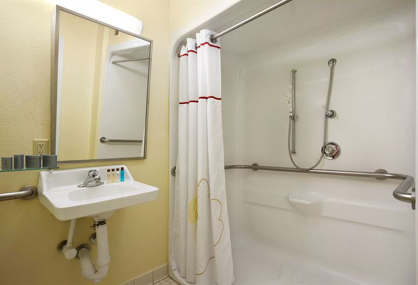 Hotel Candlewood Suites Cincinnati - Blue Ash  | Blue Ash | Ohio | United States 1