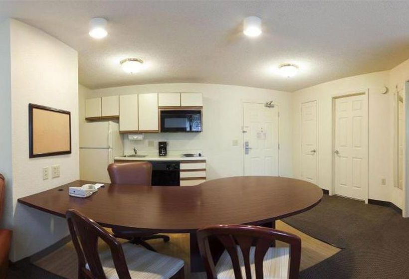 Hotel Hawthorn Suites by Wyndham Charlotte - Executive Park  | Charlotte | North Carolina | United States 3