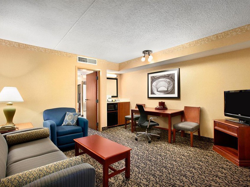 Capitol Plaza Hotel  | Jefferson City | Missouri | United States 2