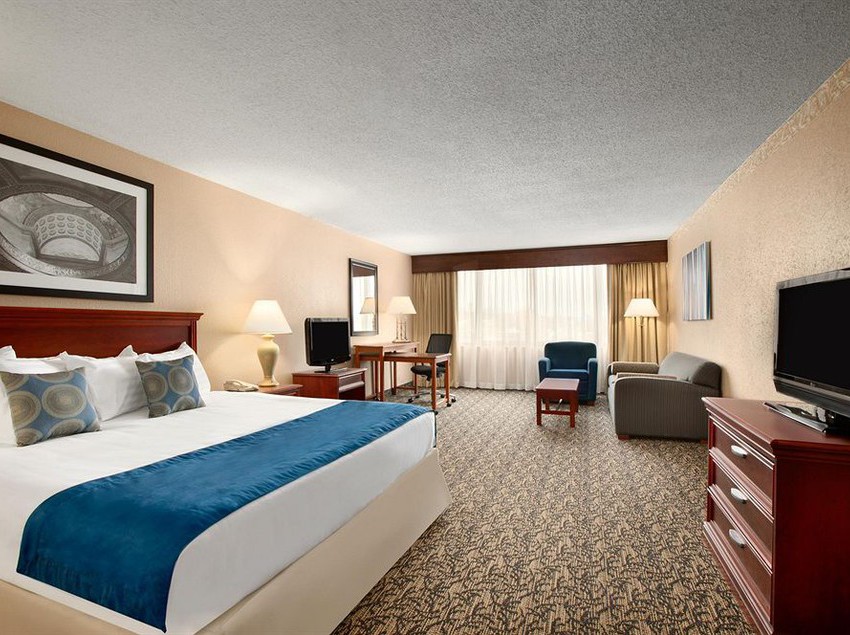 Capitol Plaza Hotel  | Jefferson City | Missouri | United States 5