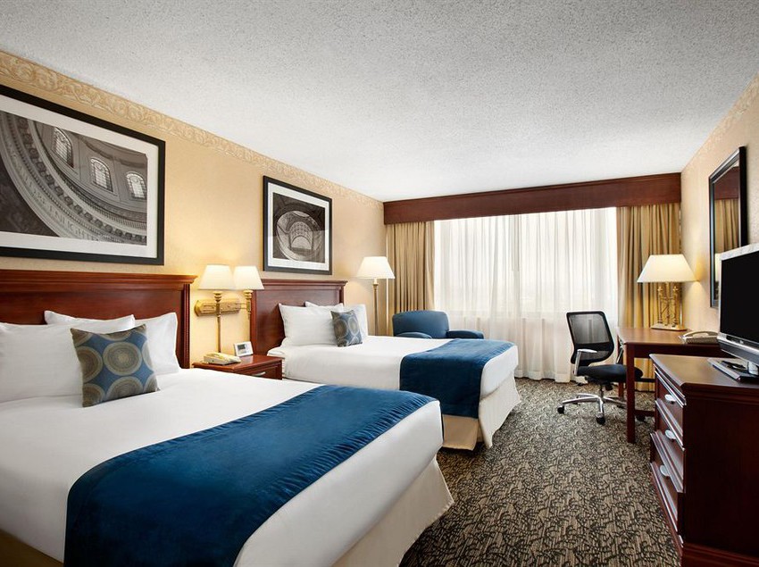 Capitol Plaza Hotel  | Jefferson City | Missouri | United States 6