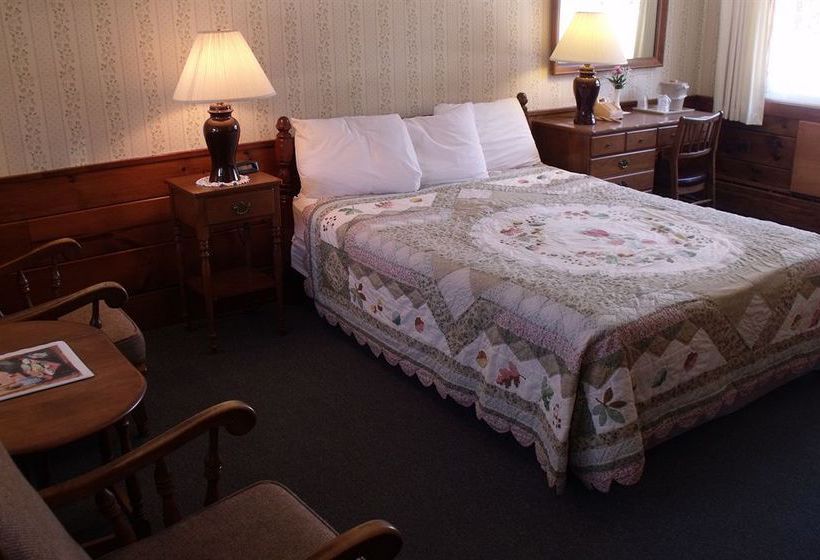 Clarendon Motel  | North Conway | New Hampshire | United States 8