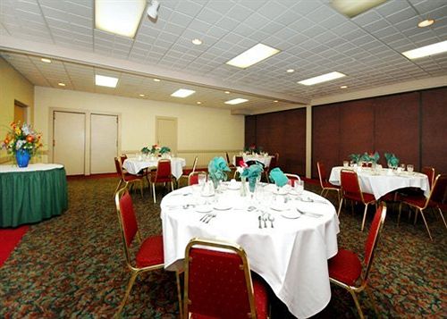 Hotel Quality Inn & Suites  | Burnham | Pennsylvania | United States 5