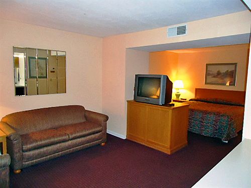 Hotel Clarion Suites Inn  | Manchester | Connecticut | United States 1