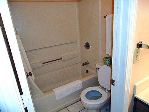 Hotel Clarion Suites Inn  | Manchester | Connecticut | United States 5