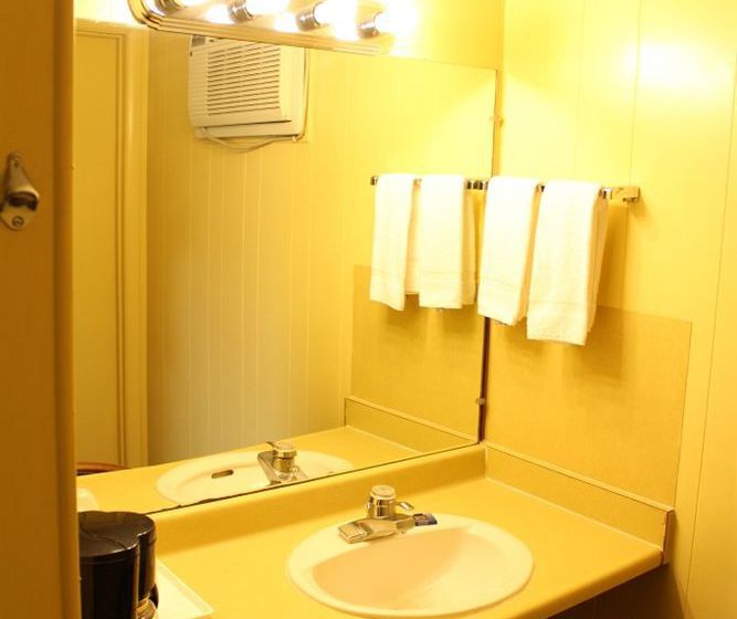 Hotel Colonial Inn  | Franklin | North Carolina | United States 14