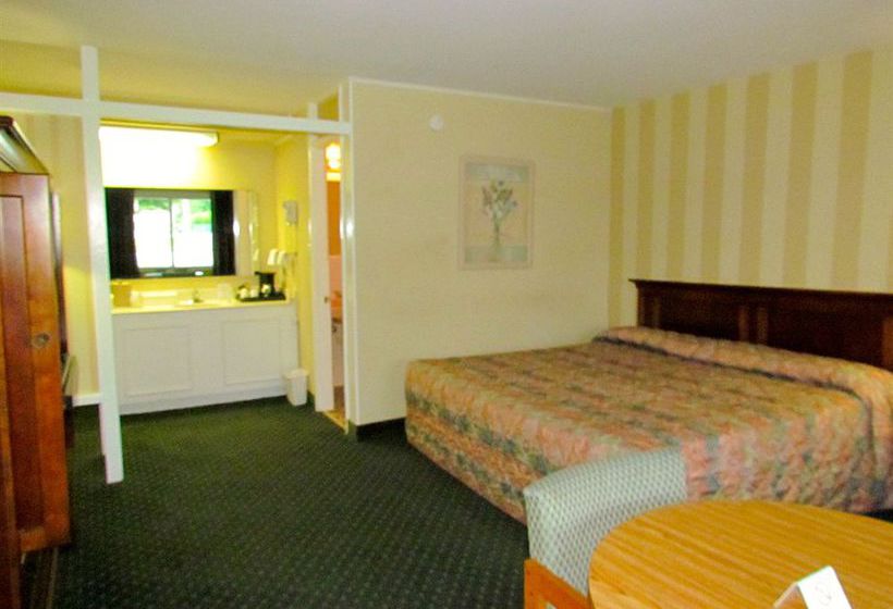 Hotel Colony House  | Roanoke | Virginia | United States 3