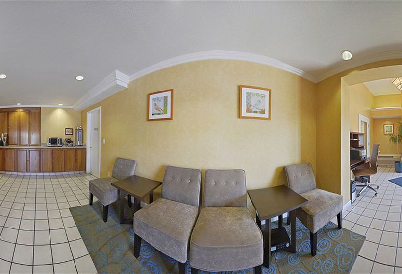 Hotel Comfort Inn & Suites Butler  | Butler | Pennsylvania | United States 4