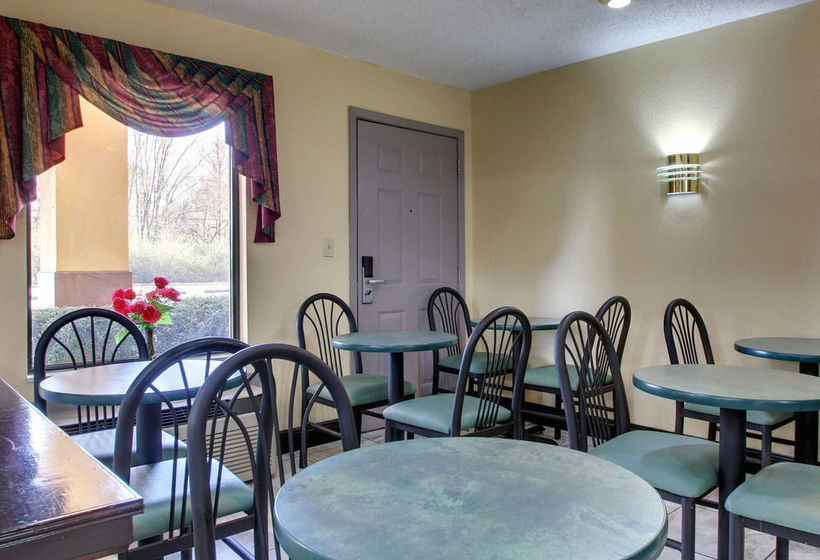 Hotel Econo Lodge Clinton  | Clinton | Mississippi | United States 1