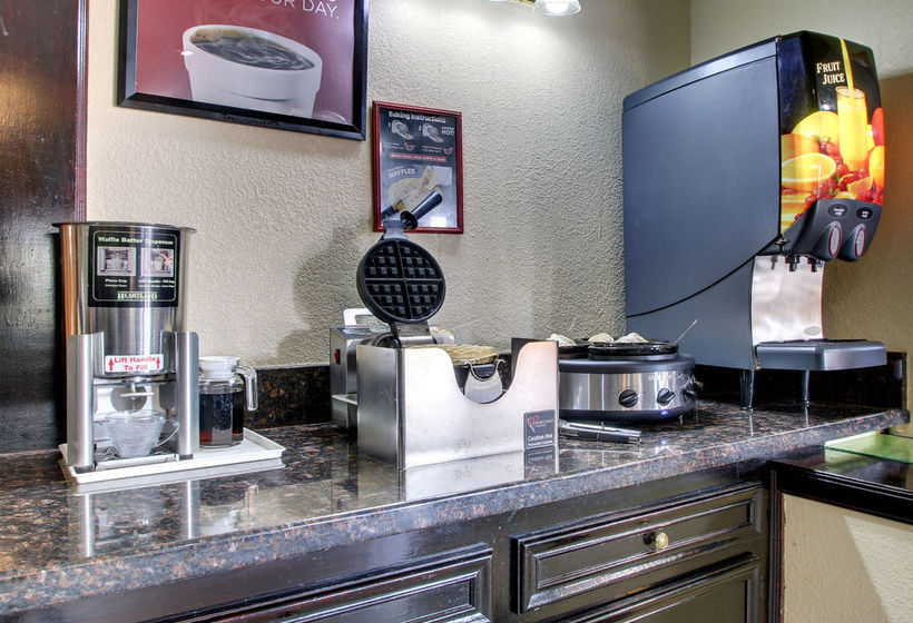 Hotel Econo Lodge Clinton  | Clinton | Mississippi | United States 2