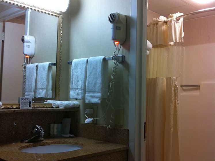 Hotel Comfort Inn Cape Cod  | Hyannis | Massachusetts | United States 1