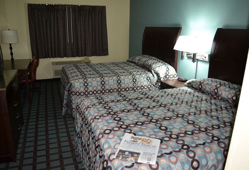 Hotel Luxury Inn & Suites Fremont  Fremont Nebraska