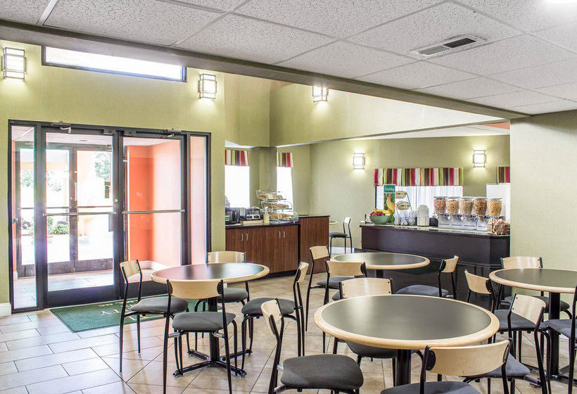 Hotel Quality Inn    | Selma | North Carolina | United States 10