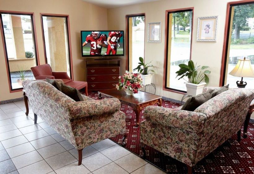 Hotel Red Carpet Inn 