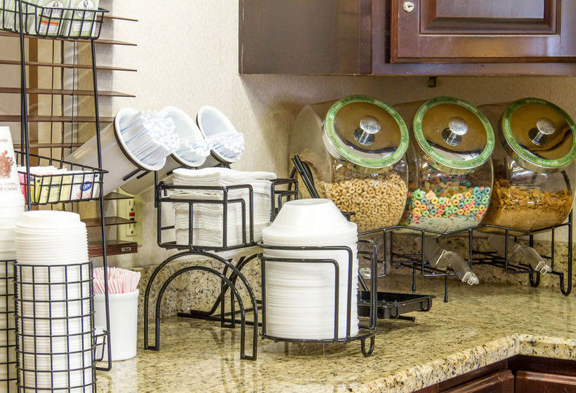 Hotel Comfort Inn  | Hastings | Nebraska | United States 5