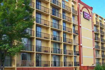 Hotel Fairview Inn at Six Flags 