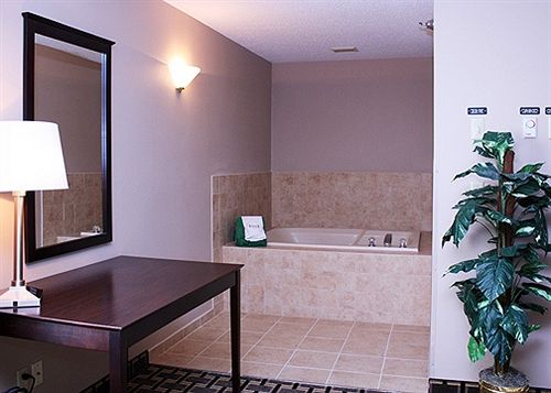 Hotel Quality Inn & Suites Watertown   | Watertown | South Dakota | United States 7