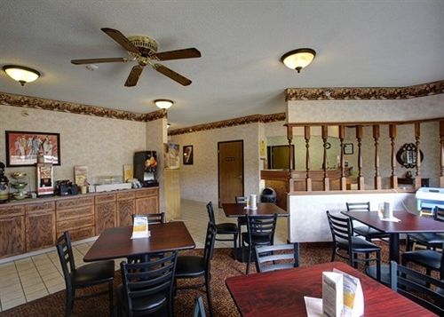 Hotel Quality Inn Luverne  | Luverne | Minnesota | United States 2