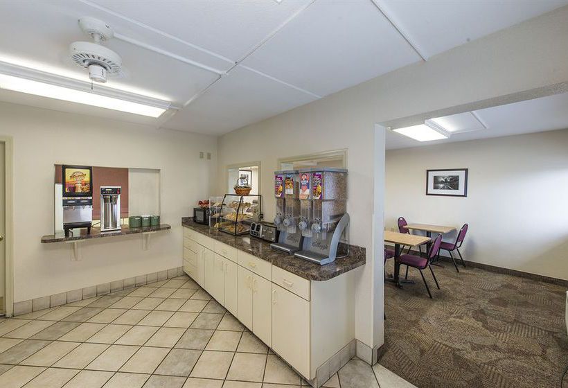 Hotel Red Roof Inn Winchester  | Winchester | Virginia | United States 16