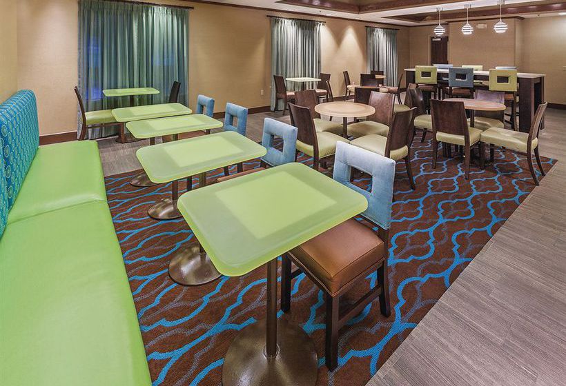 Hotel Comfort Inn & Suites East  | Midwest City | Oklahoma | Estados Unidos 14