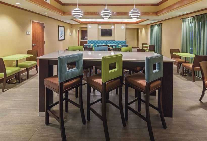 Hotel Comfort Inn & Suites East  | Midwest City | Oklahoma | Estados Unidos 15