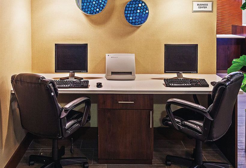 Hotel Comfort Inn & Suites East  | Midwest City | Oklahoma | Estados Unidos 17