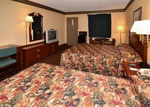 Hotel Econo Lodge Inn & Suites East Knoxville  | Knoxville | Tennessee | United States 11