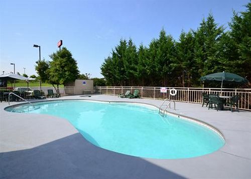 Hotel Econo Lodge Inn & Suites East Knoxville  | Knoxville | Tennessee | United States 19