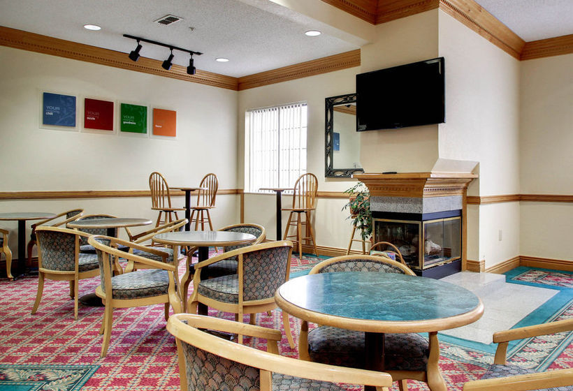 Hotel Comfort Suites Hattiesburg