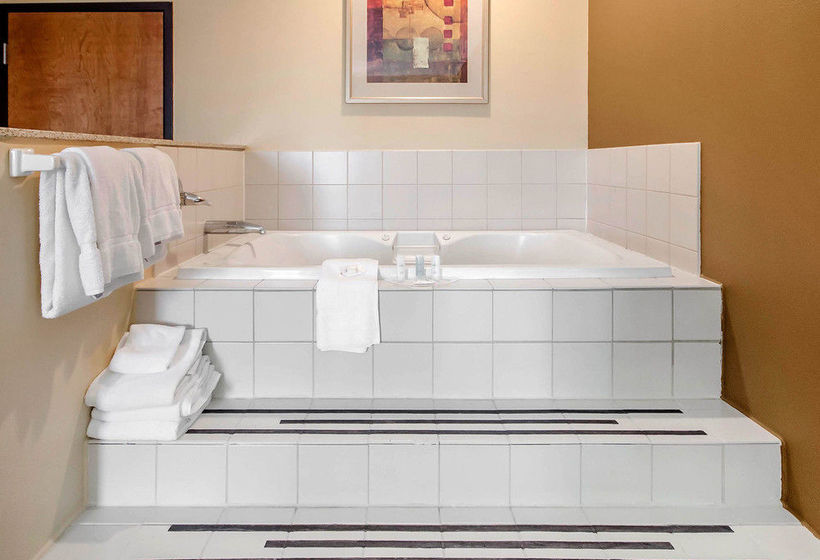 Hotel Comfort Suites Louisville  | Louisville | Kentucky | United States 9