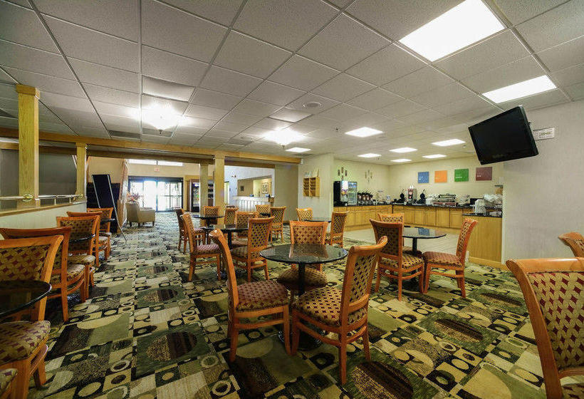 Hotel Comfort Suites  | Marion | Illinois | United States 2