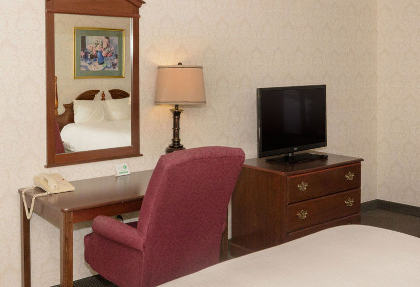 Cliffbreakers Lexington Hotel   | Rockford | Illinois | United States 19