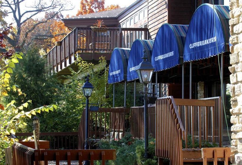 Cliffbreakers Lexington Hotel   | Rockford | Illinois | United States 2