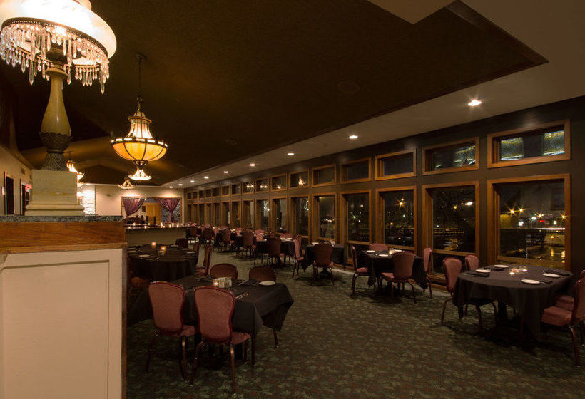 Cliffbreakers Lexington Hotel   | Rockford | Illinois | United States 20